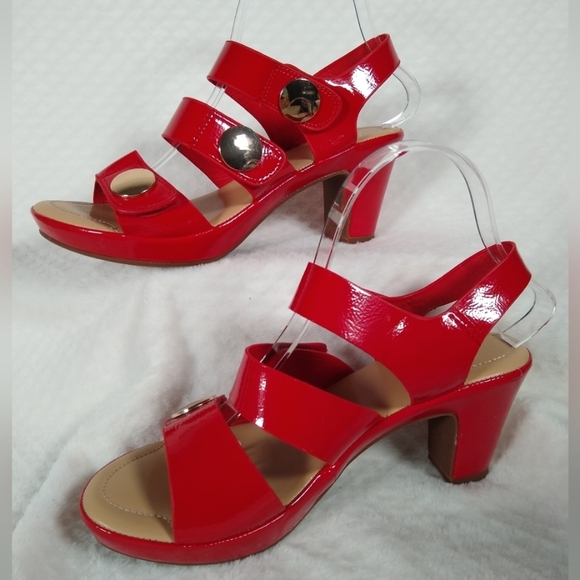 NWOT Red Strappy Platform Sandals with Gold Accents by Patrizia Sz 39 - Picture 4 of 9